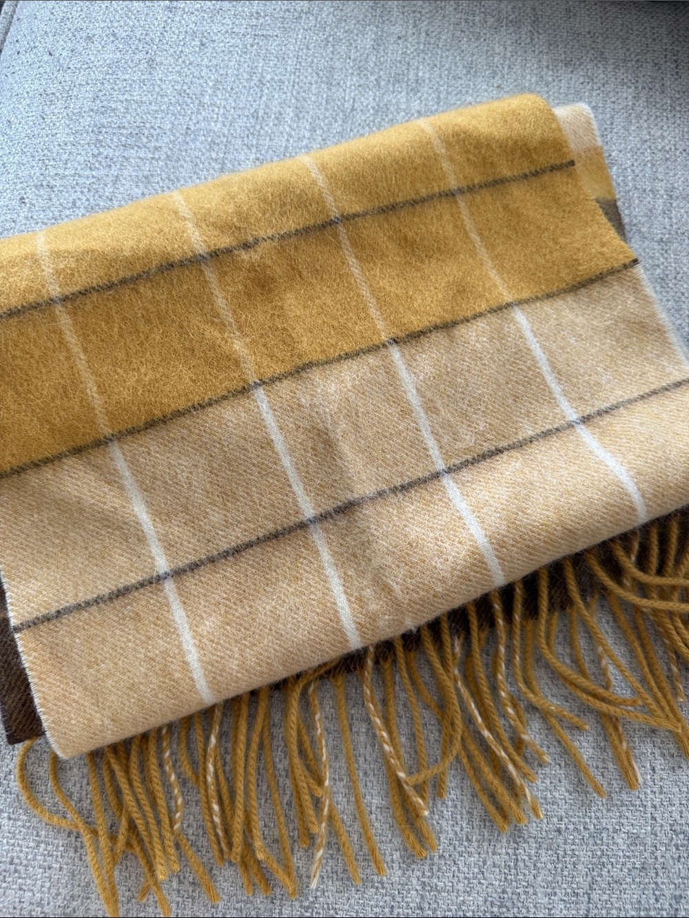 Erigaray 100% new wool Mustard & Beige Plaid Fringe Scarf